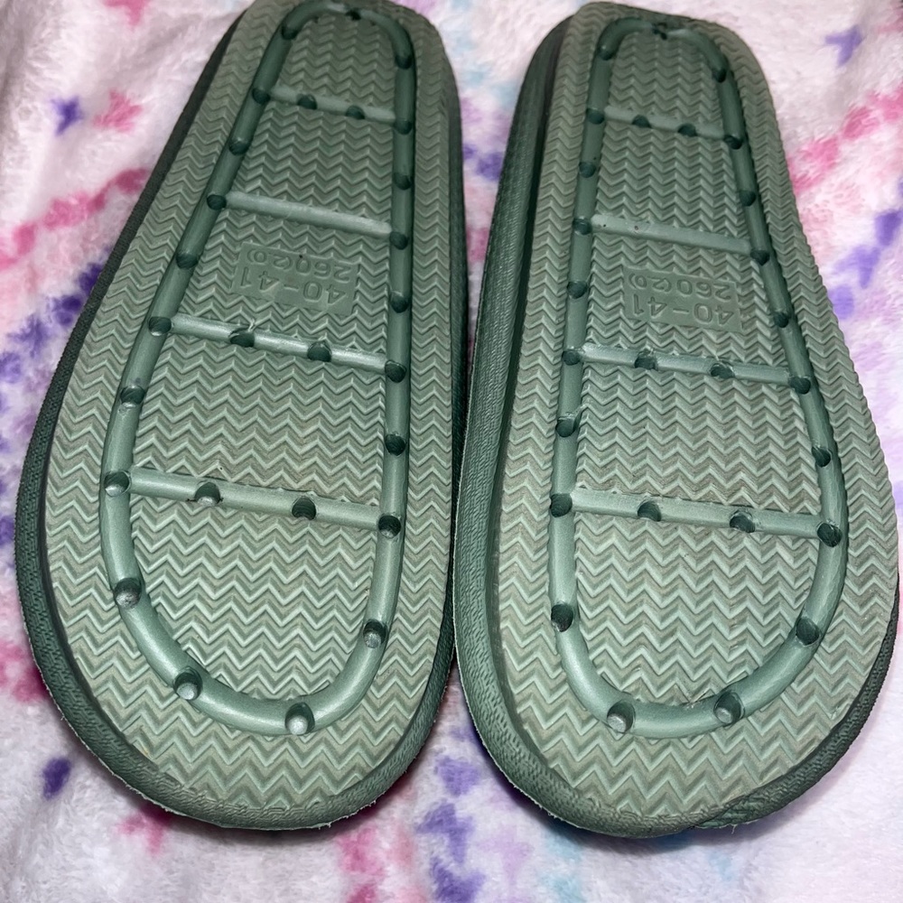 Green Slides - Picture 3 of 6